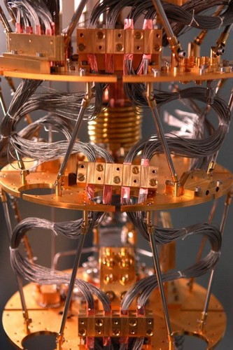 D-Wave-two.cryogenic-cooling-system